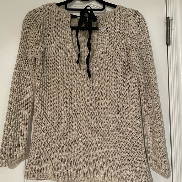 Beautiful small camel coloured knit with tie back - Picture 2 of 5